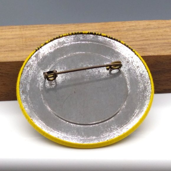 Vintage Smile God Loves You Pinback, Collectible Yellow Pin from Fargo Rubber - Picture 2 of 5